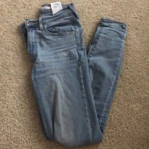Levi’s Distressed Mike High Skinny Jeans